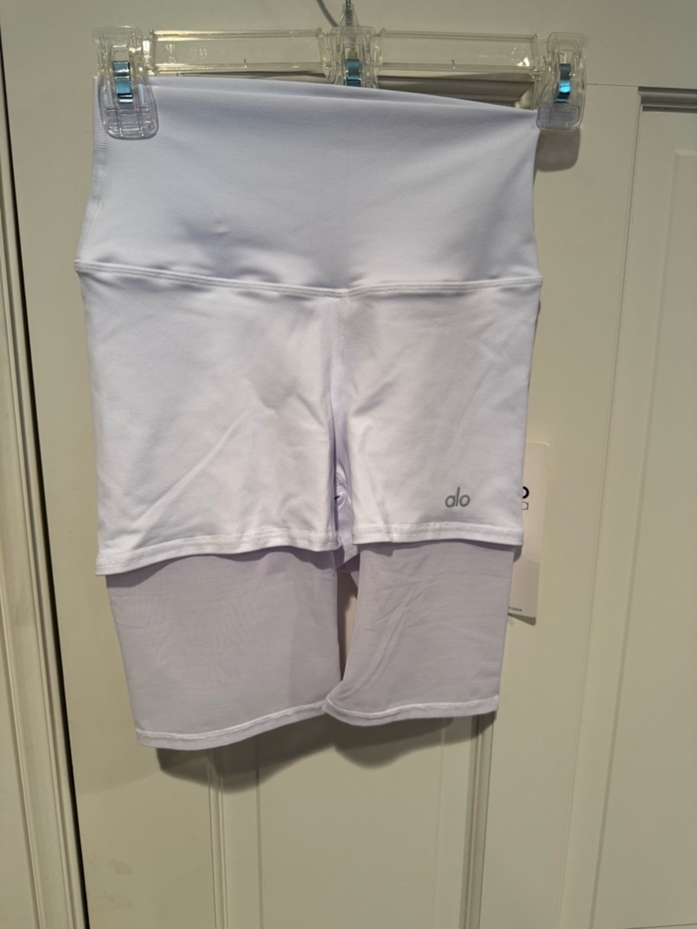 NWT ALO Yoga White Bike Shorts with Mesh Detail size XXS